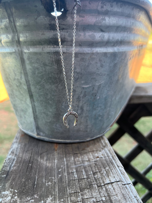 Dainty Horseshoe Necklace